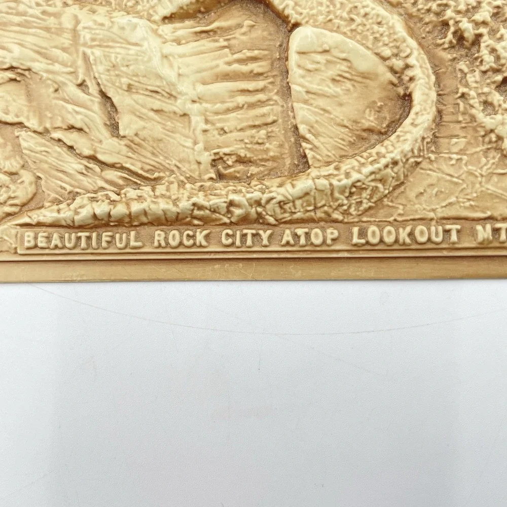 Post Plex 3D Relief Postcard Rock City Gardens Lovers Leap 1958 Eden Plastics TN